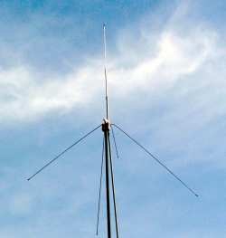1-4 wave tuneable ground plane antenna
